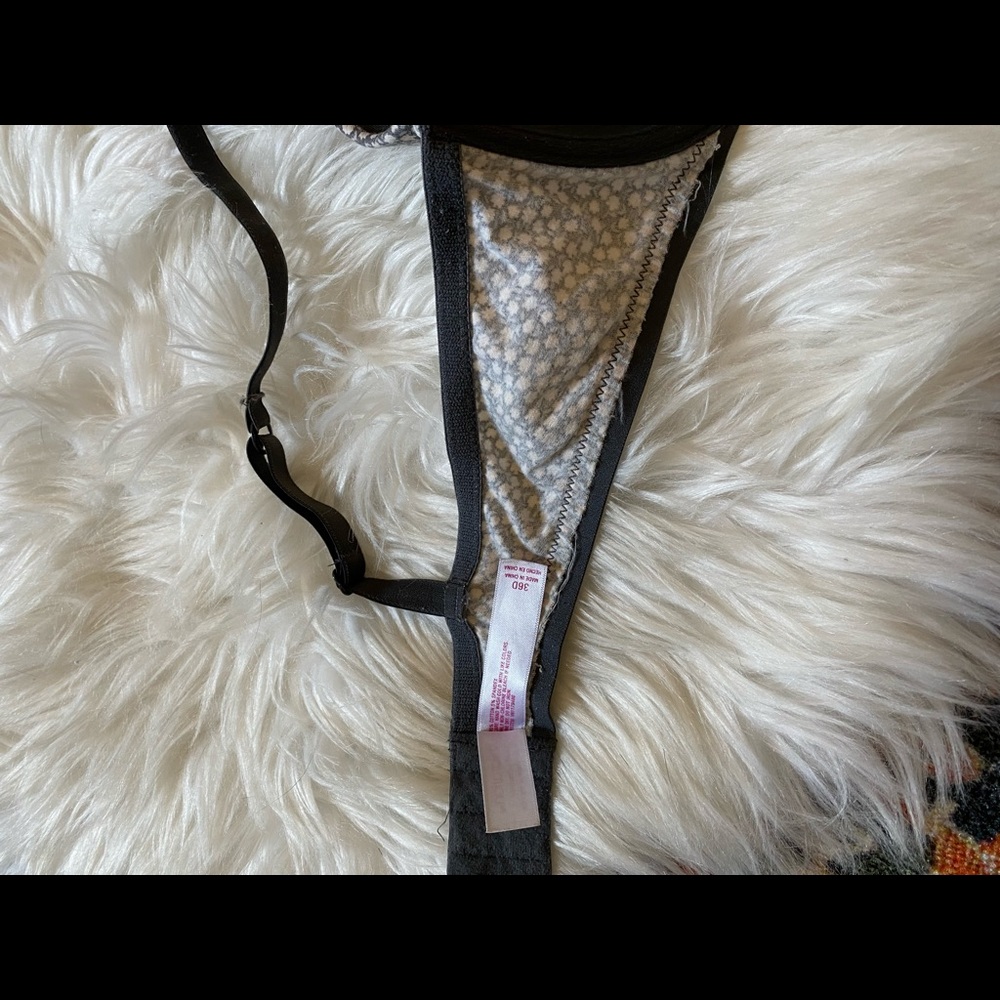 Two 36D Bras - Picture 10 of 13